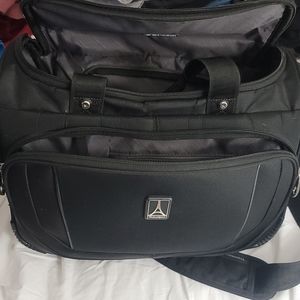 Travelpro Crew Versapack Deluxe Tote Bag. Used good conditions